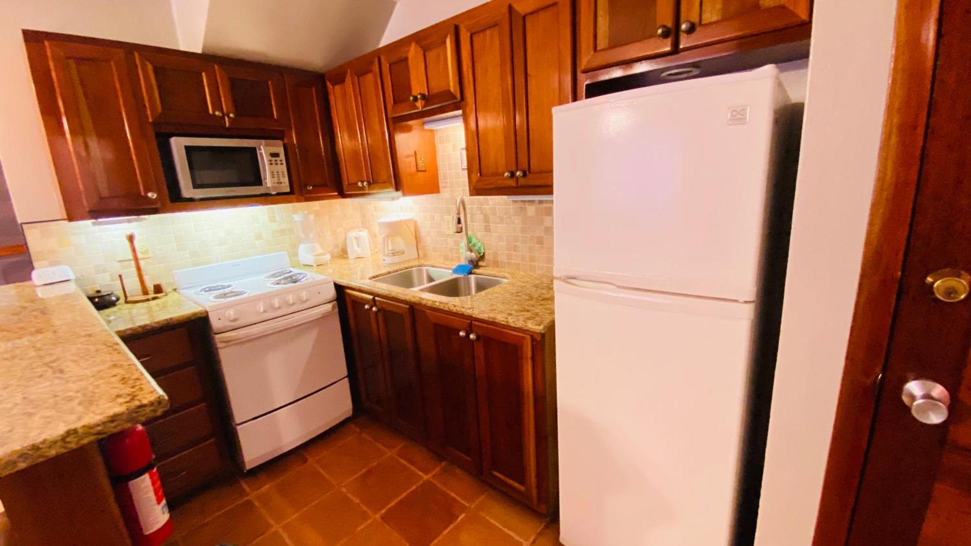 Tradewinds Paradise Villas San Pedro  Bagian luar foto