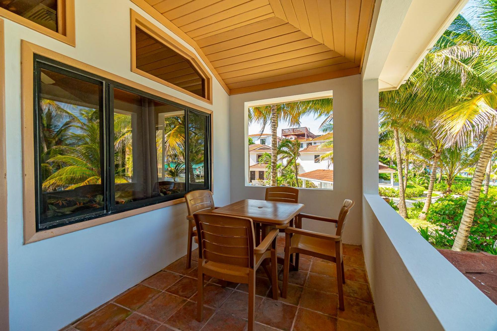 Tradewinds Paradise Villas San Pedro  Bagian luar foto