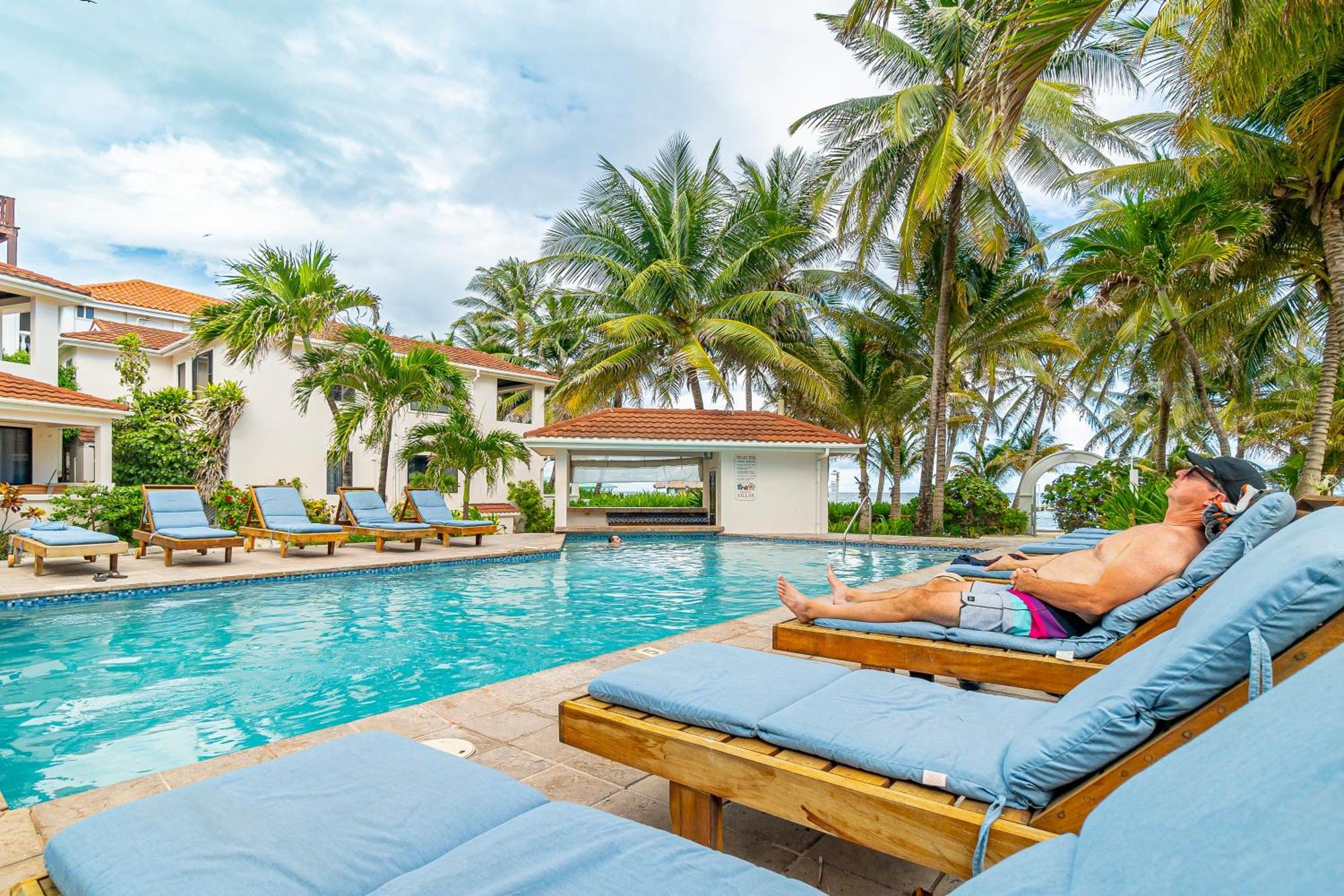 Tradewinds Paradise Villas San Pedro  Bagian luar foto