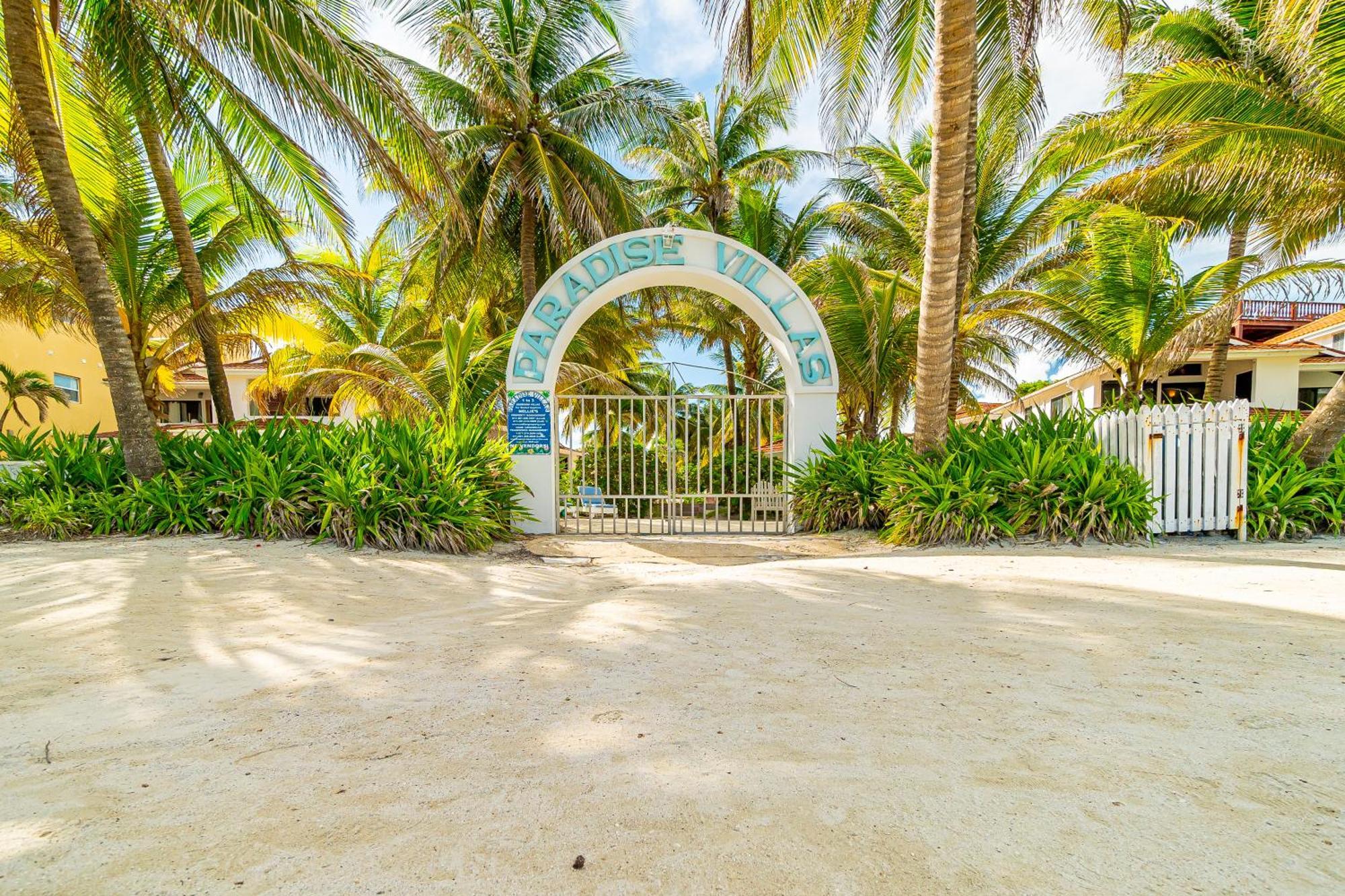 Tradewinds Paradise Villas San Pedro  Bagian luar foto